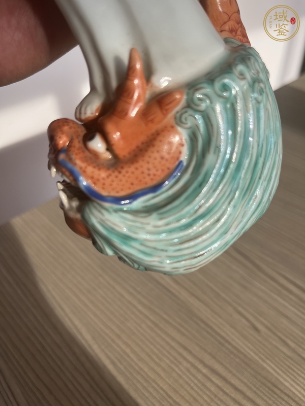 古玩陶瓷白釉菩薩造像真品鑒賞圖