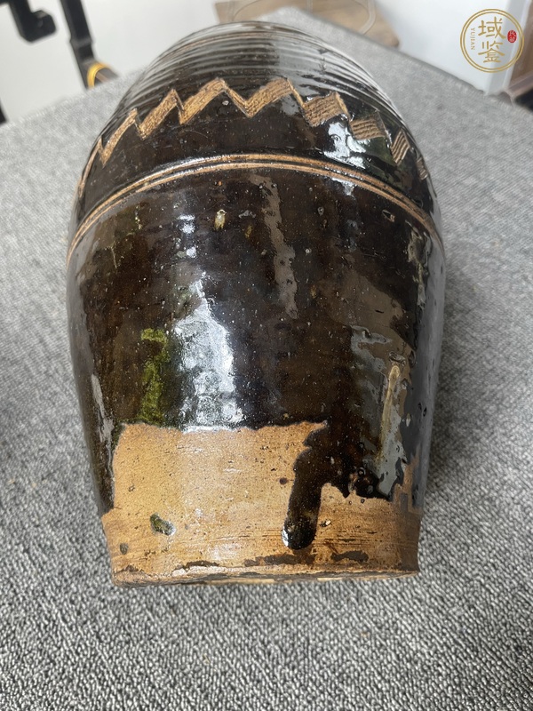 古玩陶瓷褐釉劃花梅瓶真品鑒賞圖