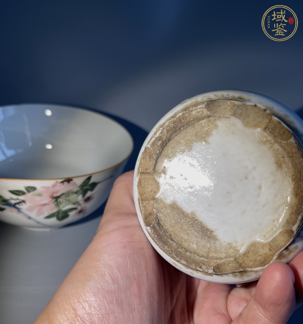 古玩陶瓷釉下彩花鳥紋茶碗真品鑒賞圖