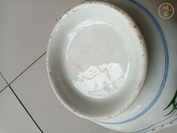 古玩陶瓷釉下彩花卉紋碗真品鑒賞圖