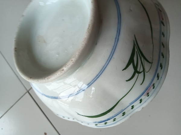 古玩陶瓷釉下彩花卉紋碗拍賣，當(dāng)前價格158元