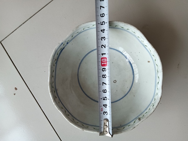 古玩陶瓷釉下彩花卉紋碗拍賣，當(dāng)前價格158元