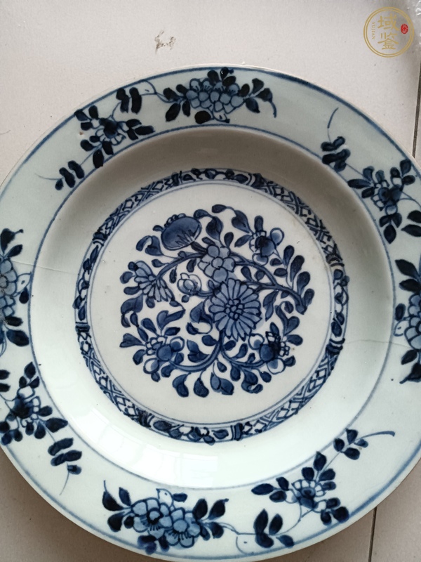 古玩陶瓷青花花卉紋盤真品鑒賞圖
