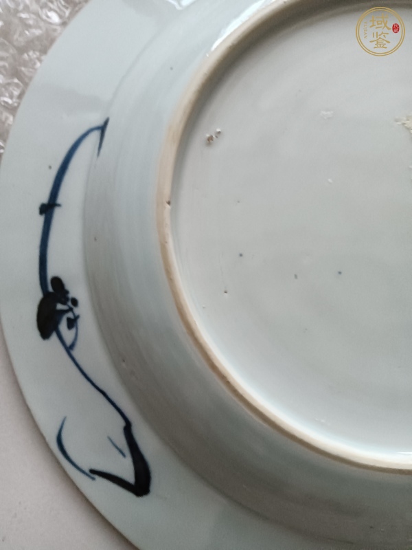 古玩陶瓷青花花卉紋盤真品鑒賞圖