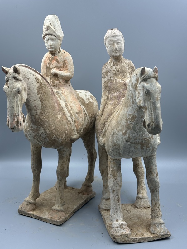 古玩轉(zhuǎn)賣(mài)讓我們策馬奔騰拍賣(mài),當(dāng)前價(jià)格0元