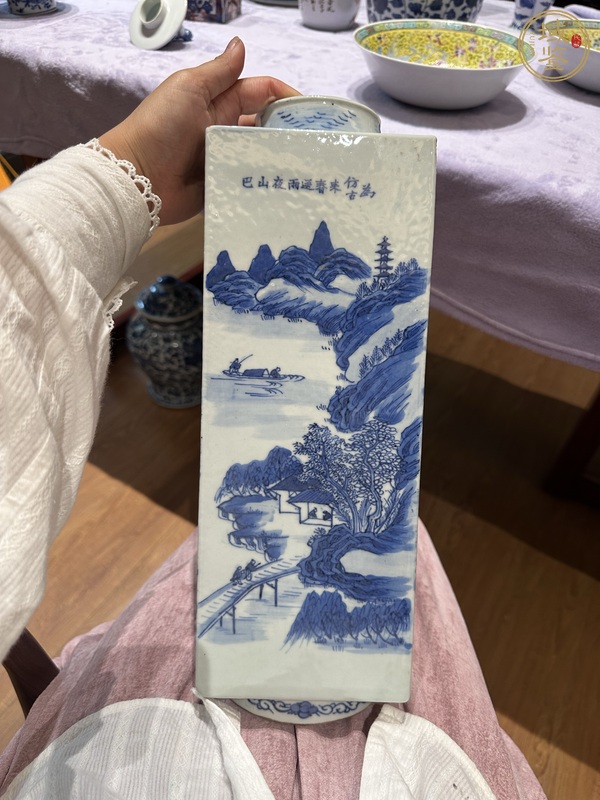 古玩陶瓷青花山水人物紋琮式瓶真品鑒賞圖