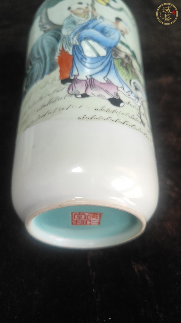 古玩陶瓷粉彩人物紋瓶真品鑒賞圖