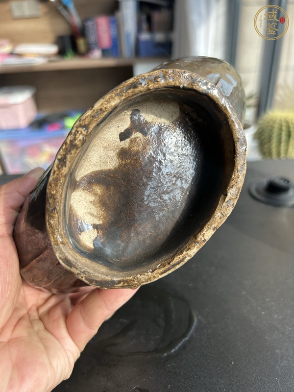 古玩陶瓷耀州窯黑釉樹葉紋扁壺真品鑒賞圖