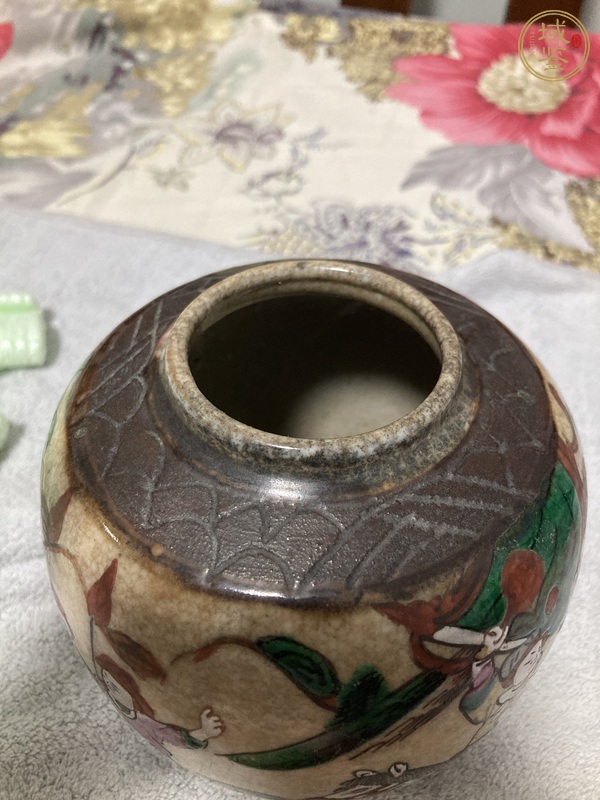 古玩陶瓷晚清五彩鐵骨泥人物刀馬旦罐真品鑒賞圖