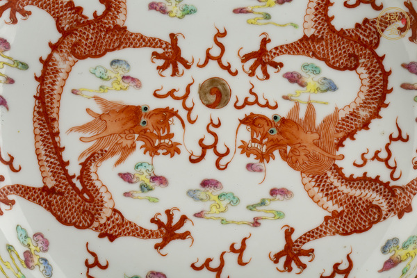 古玩陶瓷晚清·粉彩雙龍戲珠紋盤真品鑒賞圖