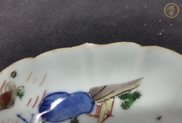 古玩陶瓷明天啟 青花五彩山水紋花口盤真品鑒賞圖
