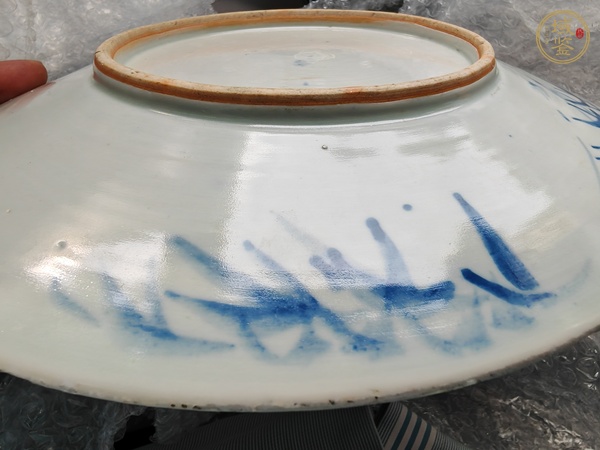 古玩陶瓷青花花卉紋盤真品鑒賞圖
