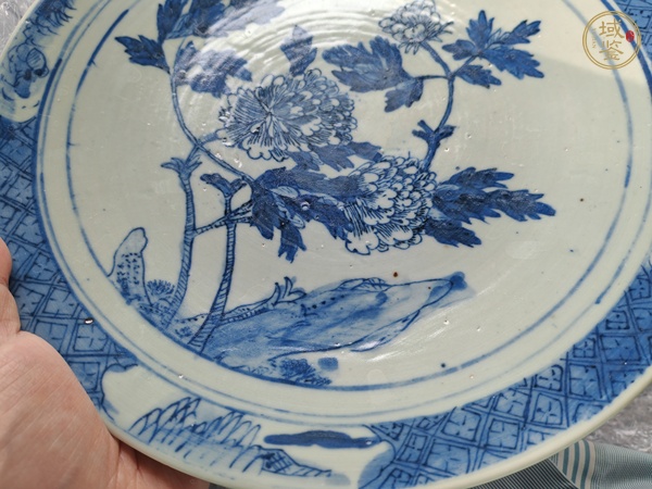 古玩陶瓷青花花卉紋盤真品鑒賞圖