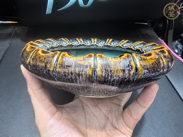 古玩陶瓷窯變釉煙灰缸真品鑒賞圖