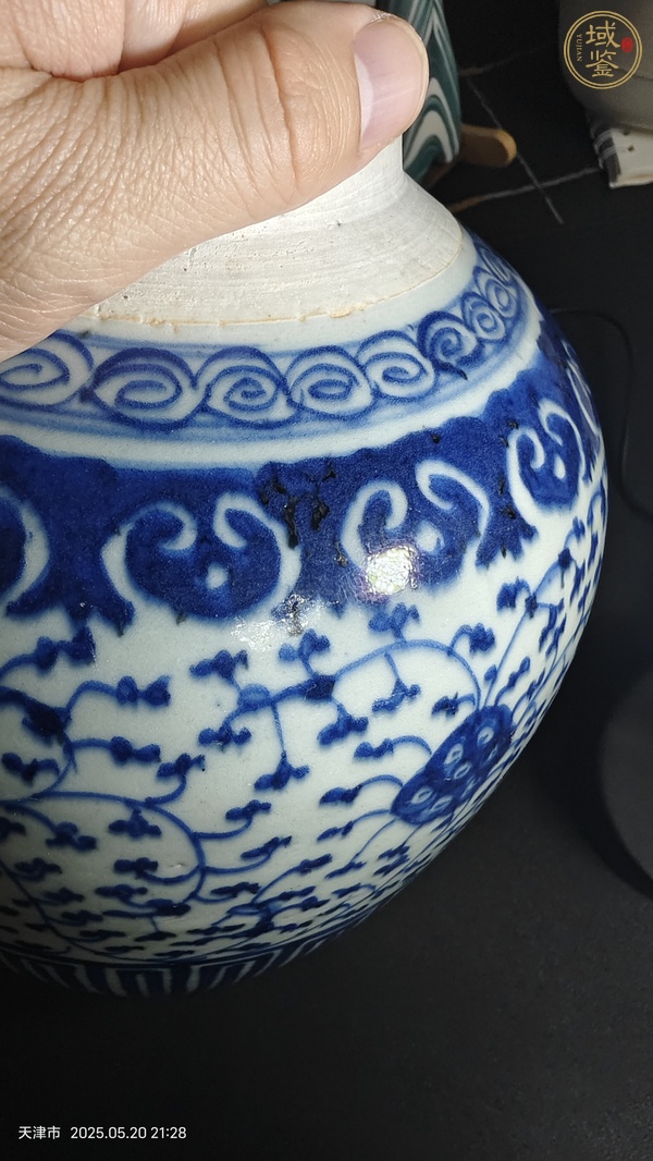 古玩陶瓷青花纏枝花卉紋罐真品鑒賞圖
