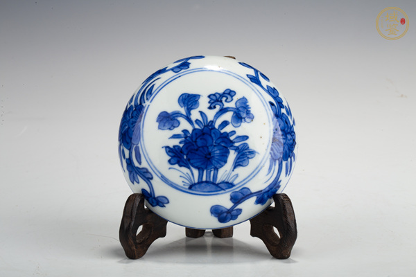 古玩陶瓷清康熙·青花花卉紋蓋盒真品鑒賞圖