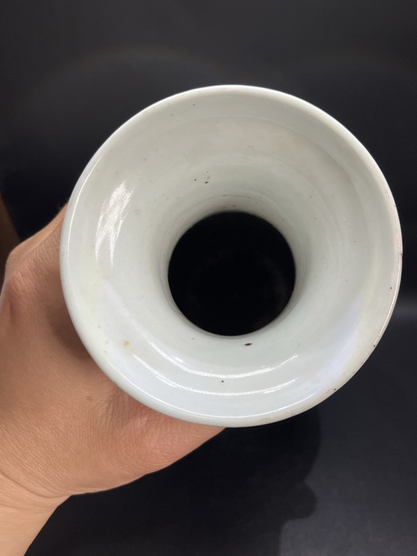 古玩陶瓷豆青釉青花花卉紋雙耳瓶拍賣,當(dāng)前價(jià)格6800元