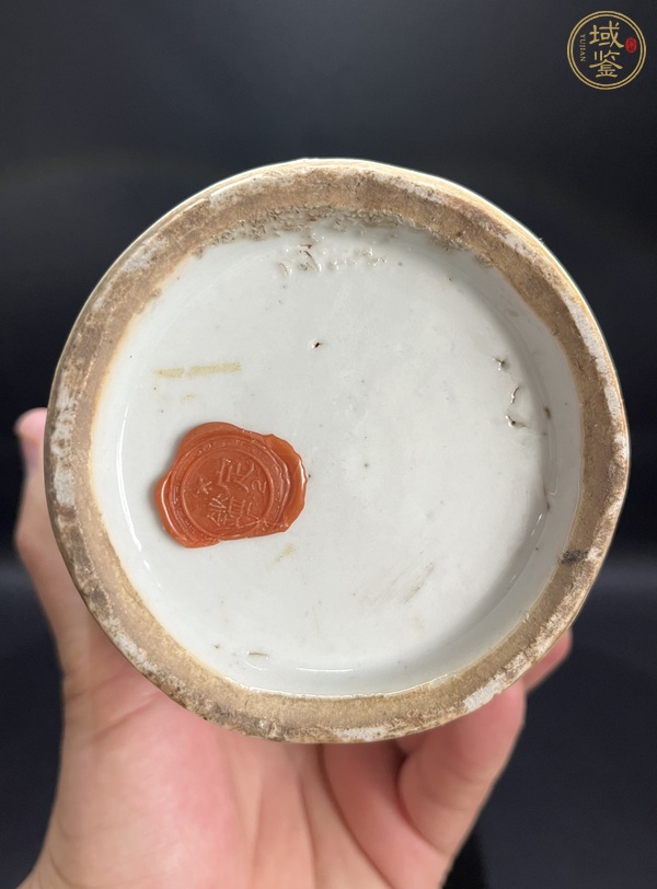 古玩陶瓷豆青釉青花花卉紋雙耳瓶真品鑒賞圖