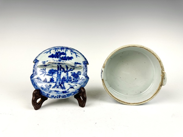 古玩陶瓷清中期·青花松竹梅蓋盒拍賣，當(dāng)前價(jià)格1001元