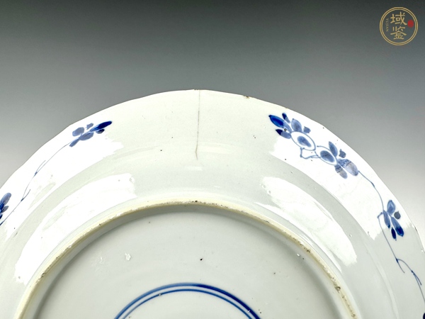 古玩清康熙·青花開窗錦地花卉紋大盤真品鑒賞圖