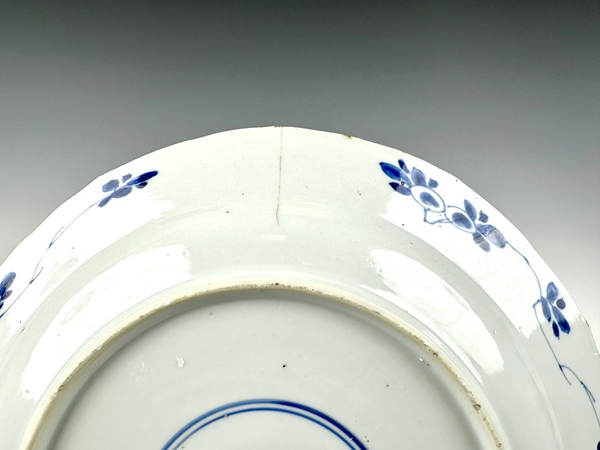 古玩陶瓷清康熙·青花開(kāi)窗錦地花卉紋大盤(pán)拍賣(mài)，當(dāng)前價(jià)格495元