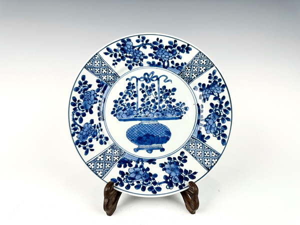古玩嚴(yán)選清康熙·青花提籃花大盤拍賣，當(dāng)前價(jià)格400元