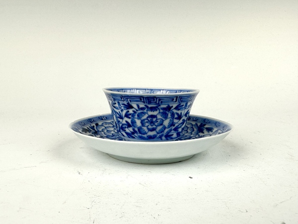 古玩嚴選清康熙·青花淡描團花杯碟拍賣，當前價格840元