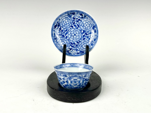 古玩陶瓷清康熙·青花淡描團(tuán)花杯碟拍賣,當(dāng)前價(jià)格788元