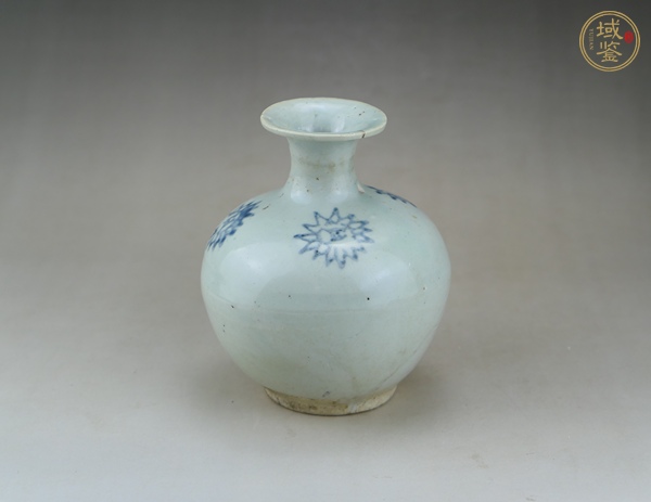 古玩陶瓷青花花卉紋單手執(zhí)壺真品鑒賞圖