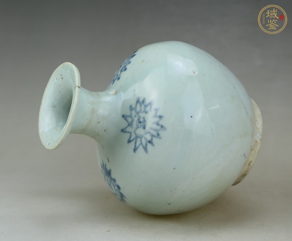 古玩陶瓷青花花卉紋單手執(zhí)壺真品鑒賞圖