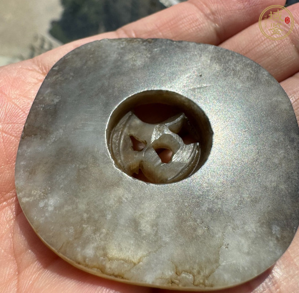 古玩玉器和田玉螭龍帶飾真品鑒賞圖