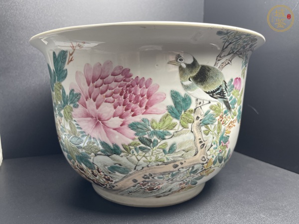 古玩晚清淺降彩花鳥盆真品鑒賞圖