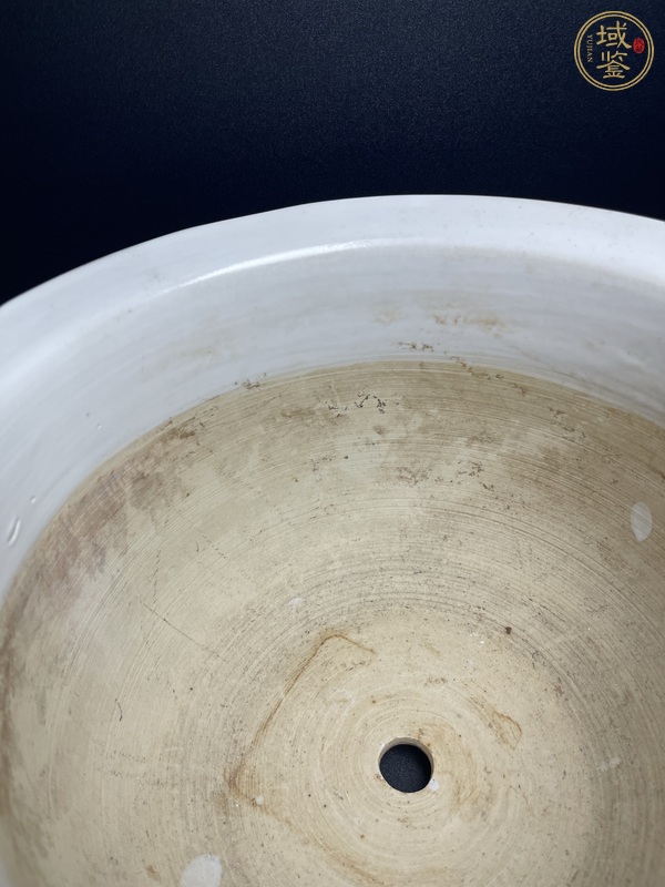 古玩陶瓷晚清淺降彩花鳥盆真品鑒賞圖