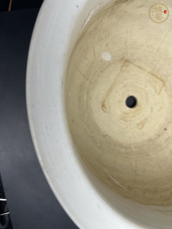 古玩陶瓷晚清淺降彩花鳥盆真品鑒賞圖