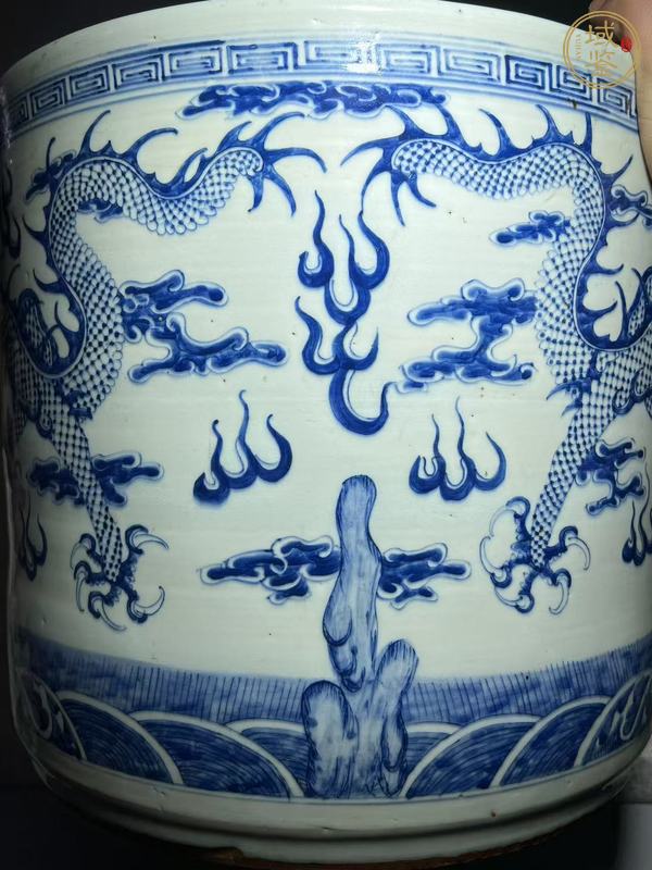古玩陶瓷青花雙龍戲珠紋直筒爐真品鑒賞圖