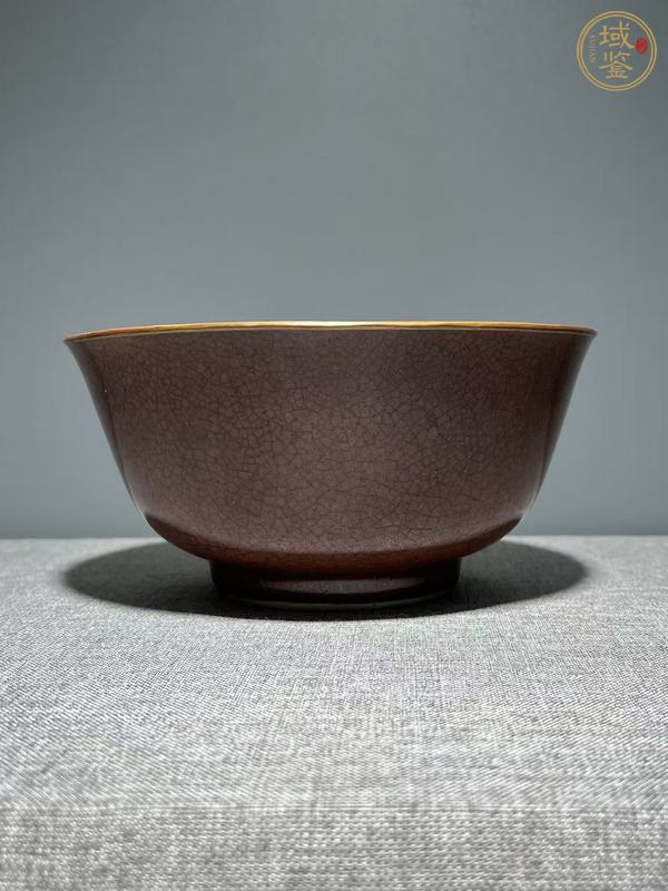 古玩陶瓷紅釉開(kāi)片紋碗真品鑒賞圖