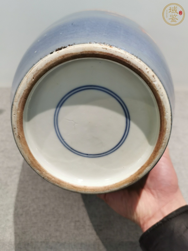 古玩藍(lán)釉地礬紅人物觀音瓶真品鑒賞圖