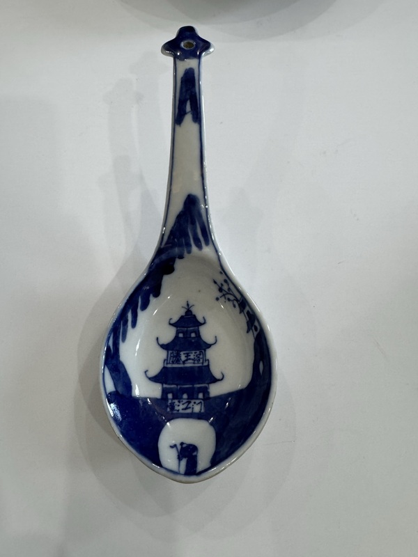 古玩轉賣青花滕王閣大號勺子調羹拍賣，當前價格1200元