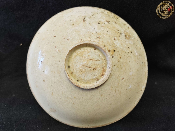 古玩陶瓷南定刻萱草紋盤真品鑒賞圖