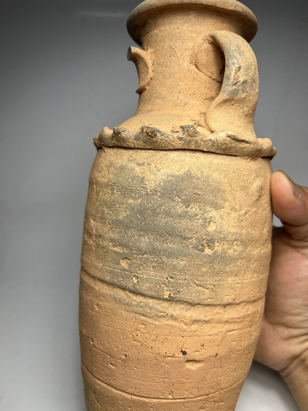 古玩陶瓷三系水波紋陶瓶拍賣,當前價格136元