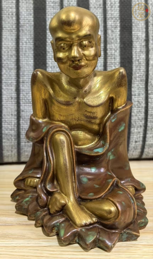 古玩陶瓷金地羅漢塑像真品鑒賞圖