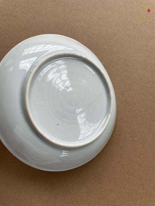 古玩陶瓷青花花卉紋盤真品鑒賞圖