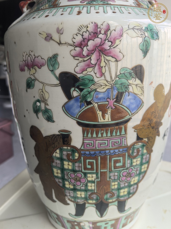 古玩陶瓷博古圖粉彩瓶真品鑒賞圖