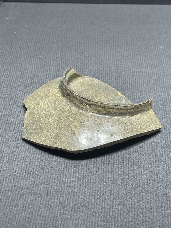 古玩陶瓷南宋杭官窯大底標(biāo)本拍賣，當(dāng)前價(jià)格980元