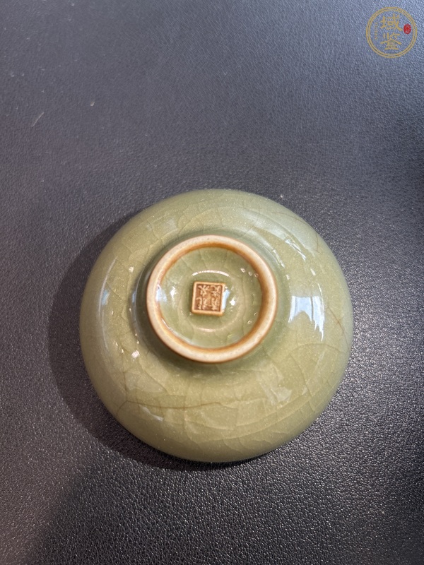 古玩陶瓷龍泉窯杯真品鑒賞圖