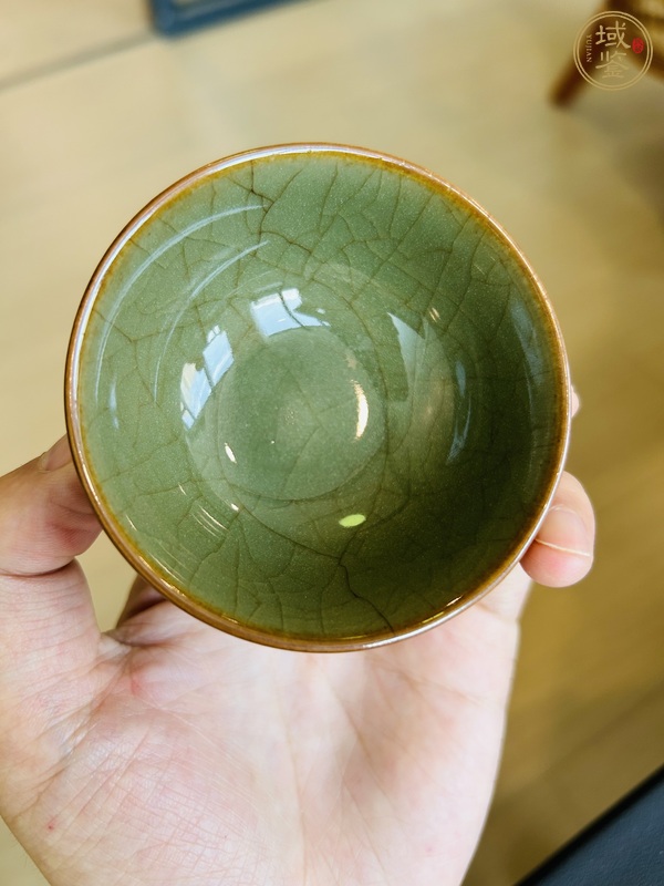 古玩陶瓷龍泉窯杯真品鑒賞圖