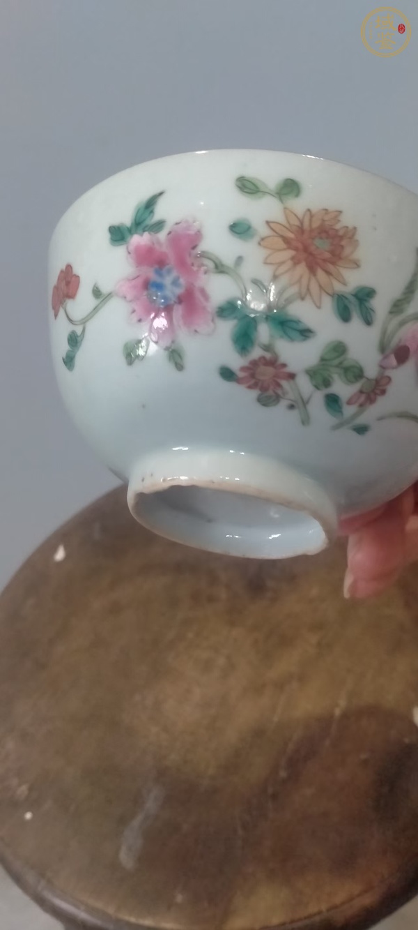 古玩陶瓷乾隆粉彩茶圓真品鑒賞圖