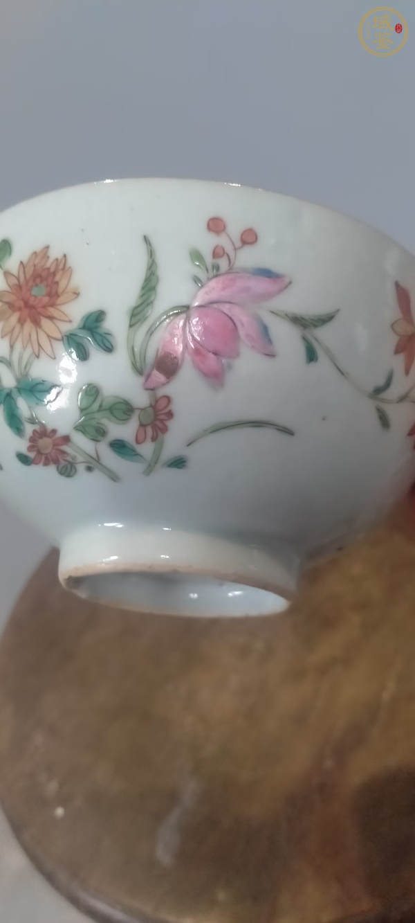 古玩陶瓷乾隆粉彩茶圓真品鑒賞圖