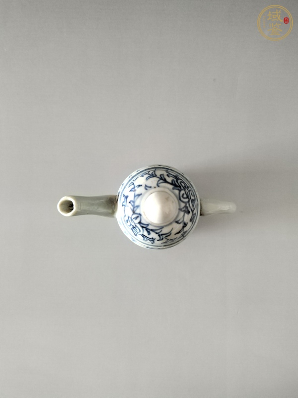 古玩陶瓷青花淡描花卉紋酒壺真品鑒賞圖