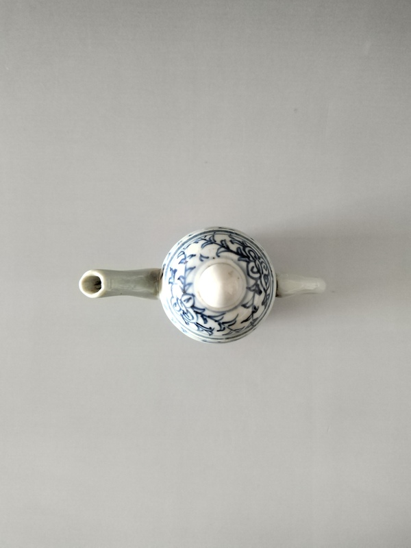 古玩陶瓷（清嘉慶）青花淡描花卉紋酒壺拍賣，當前價格568元